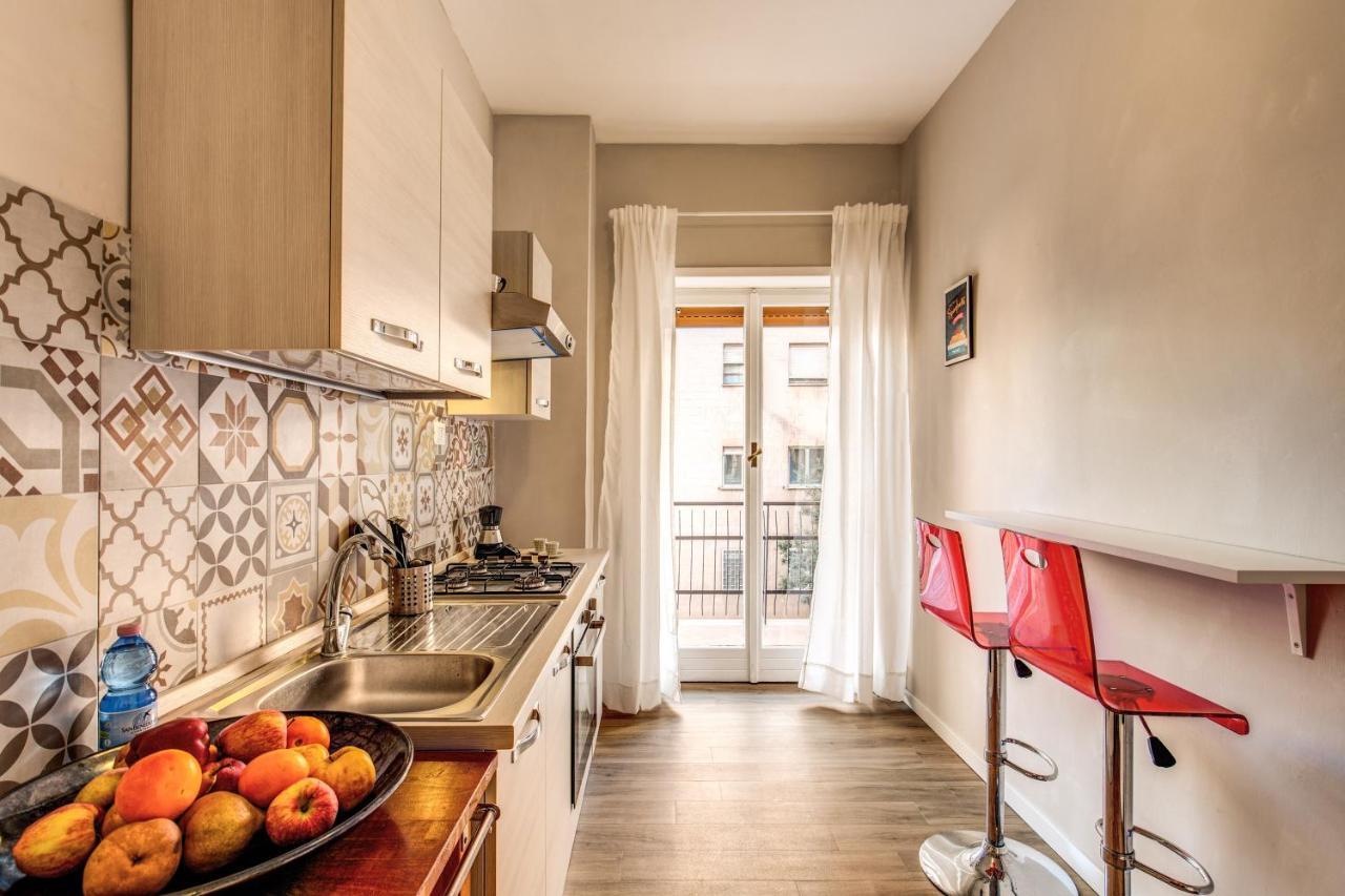 Aura Paradise Apartment Рим Екстериор снимка