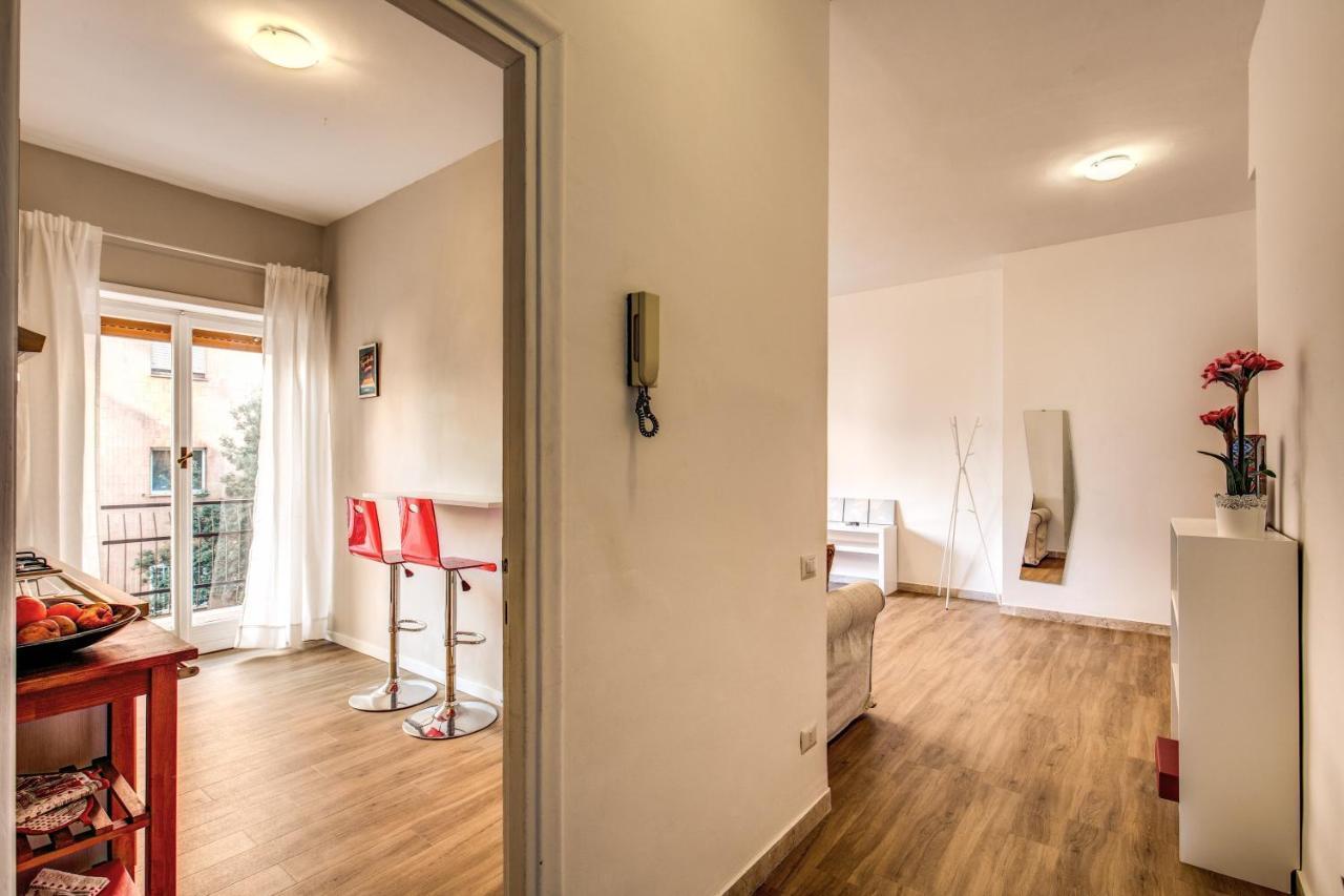 Aura Paradise Apartment Рим Екстериор снимка